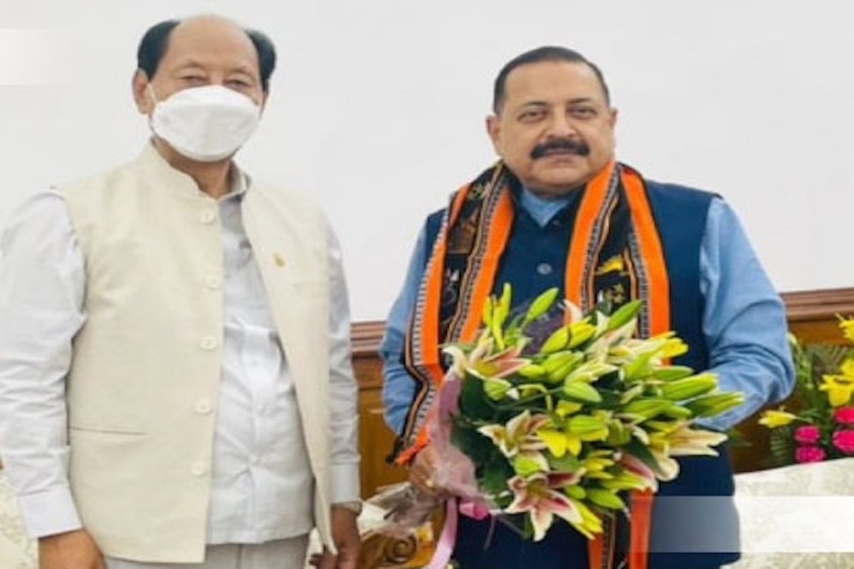 Nagaland CM calls on Jitendra Singh to discusses development & placement of officers