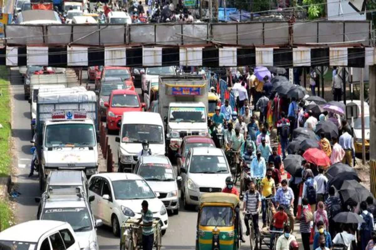 Encroachment on roads, footpath in Chinsurah market leads to traffic snarls