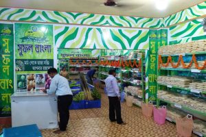 Price-rise hit folk clamour for more Sufal Bangla outlets