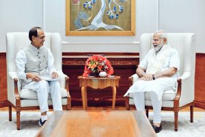 PM Modi meets MP CM, discusses several governance initiatives
