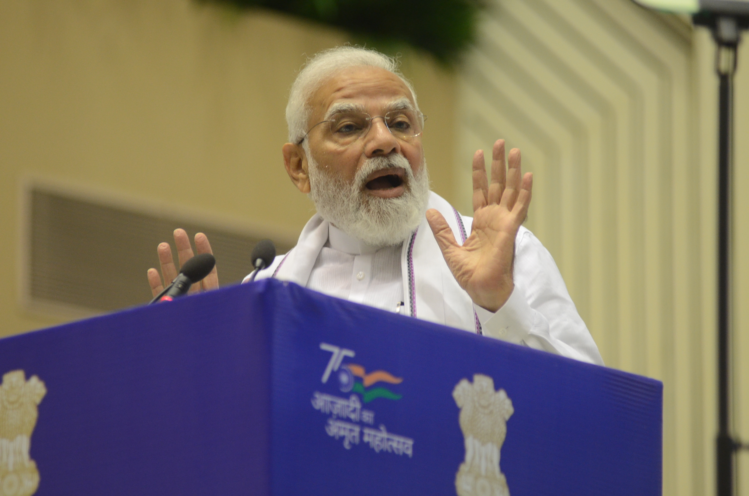 Give priority to cases of poor undertrials: PM to CMs, CJs