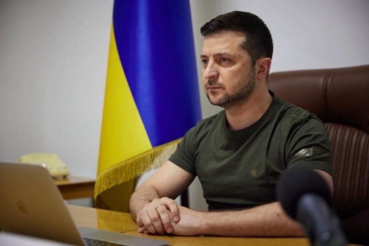 Ukraine Prez proposes to extend martial law again