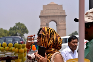 Heat wave continues to prevail over large parts of India