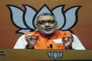BJP govt built more houses in 8 years than Cong, others in 60 years, says Giriraj Singh