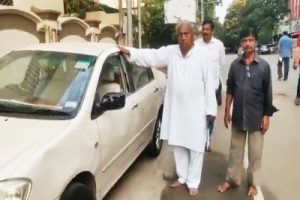 Stones pelted on house of senior Cong leader in Hyderabad