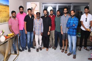 Ram Charan gifts gold coins to 35 technicians from ‘RRR’ unit