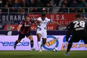 Goalkeeper Radu’s howler dampens Inter’s Serie A title hopes