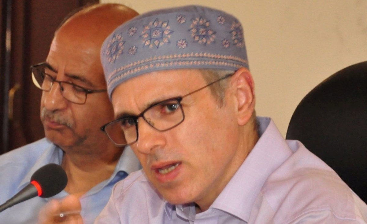 Omar urges UT people to register themselves as voters in upcoming poll