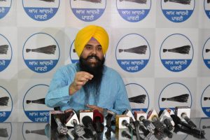 AAP seeks proof from Amarinder against Congress ex-ministers, MLAs