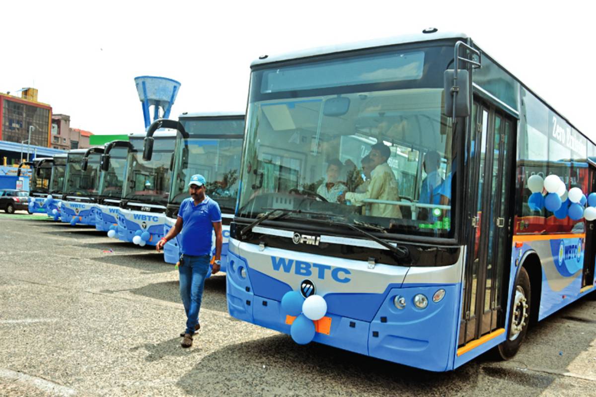 Transport department mounts machines on buses to curb pollution