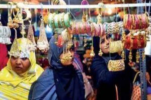 Kolkata: Markets abuzz for Eid-Ul-Fitr celebrations