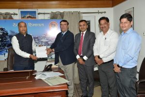 Jai Ram invites Hinduja Group to invest in Himachal