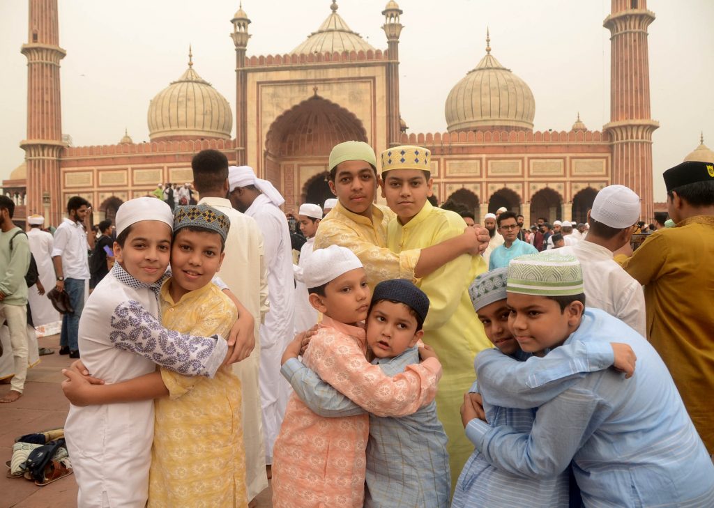 Celebrating Eid-ul-Fitr: A Guide for Beginners