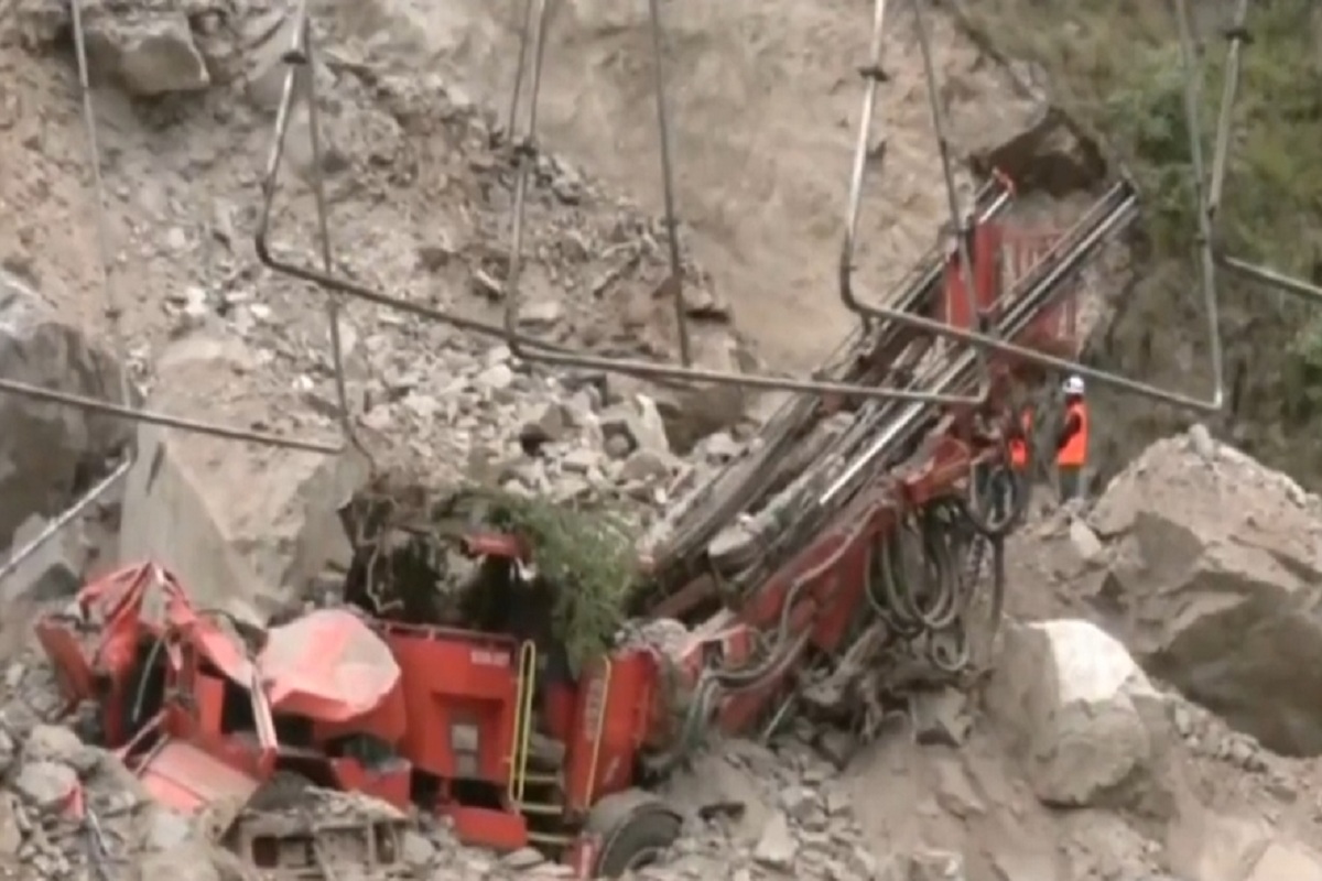 Six labourers trapped under debris of under-construction tunnel in J&K