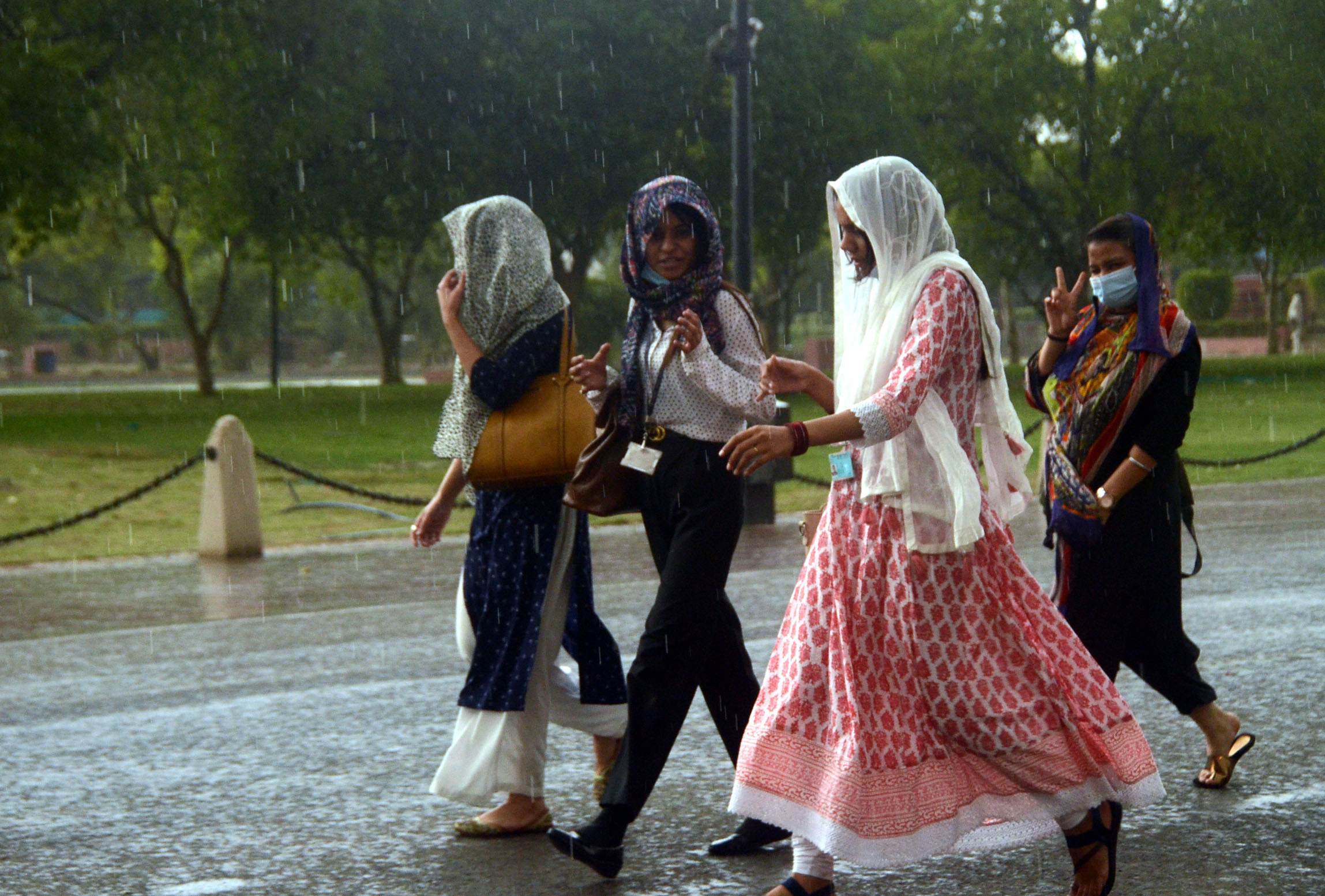 Delhi rains bring relief from scorching heat