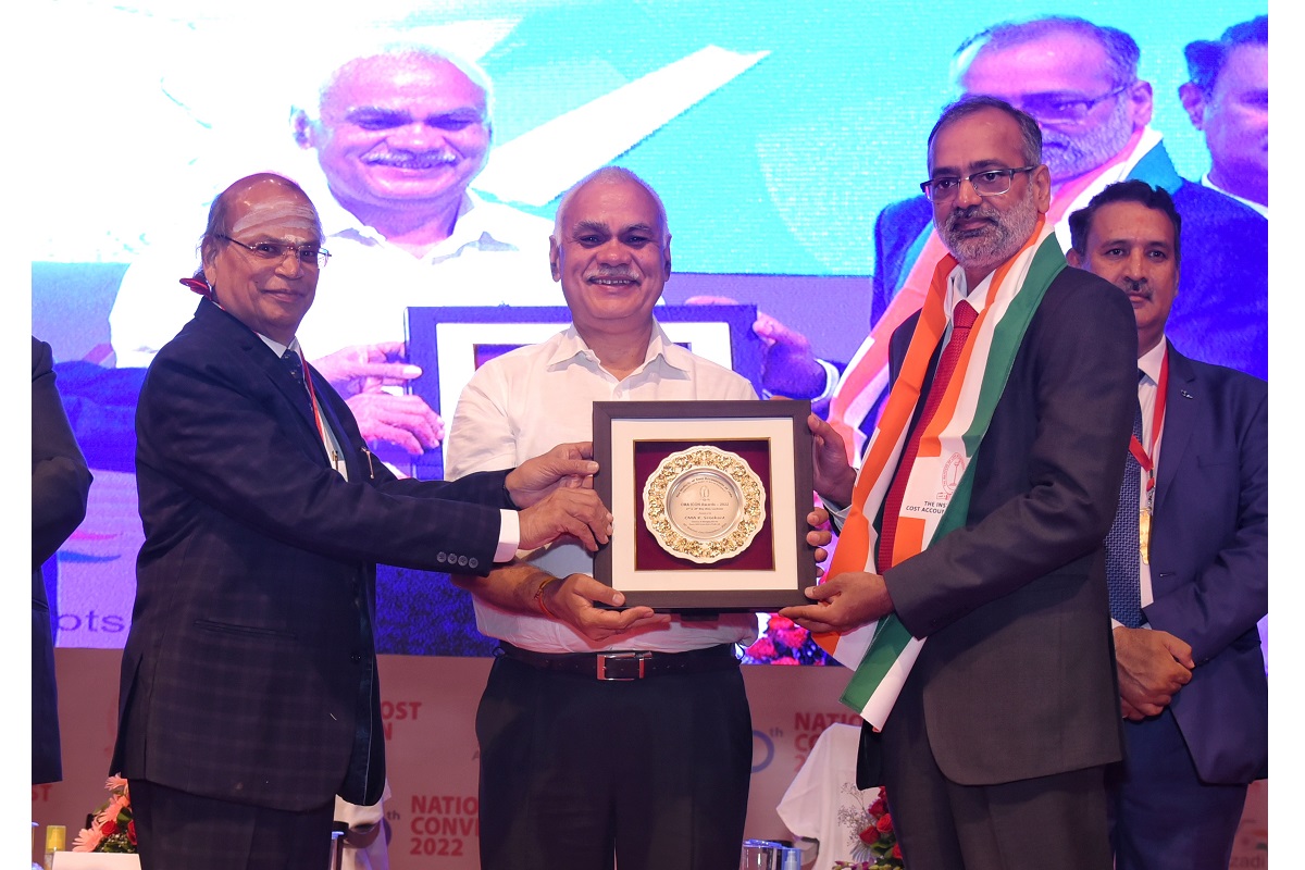 ‘Icon of the Year’ award to CMD POWERGRID