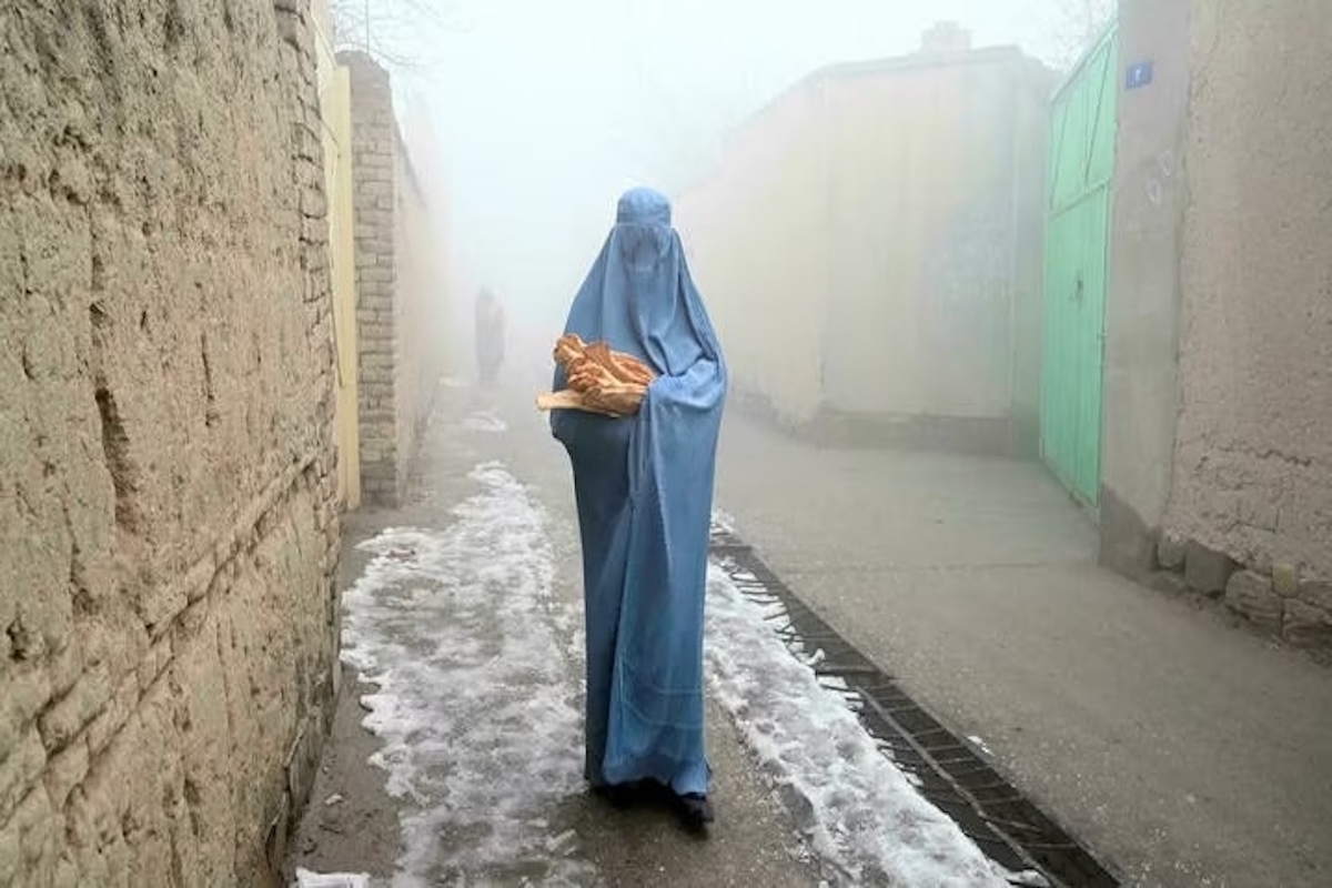 Int’l community slams new Taliban rules over women’s face covering