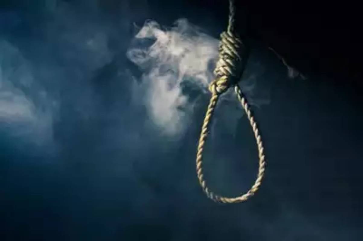 Police constable hangs himself