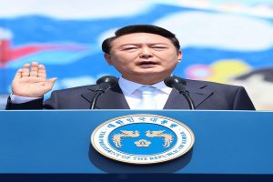 New S.Korean President takes oath, vows to rebuild nation