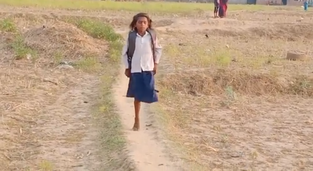 Help pours in for Bihar girl hopping her way to school on one leg