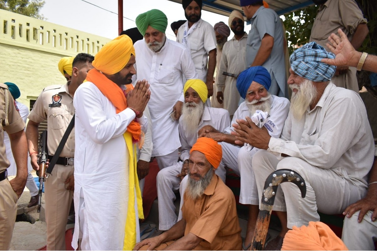 Sangrur By-Poll: AAP slams Cong for using Moosewala’s picture in election song