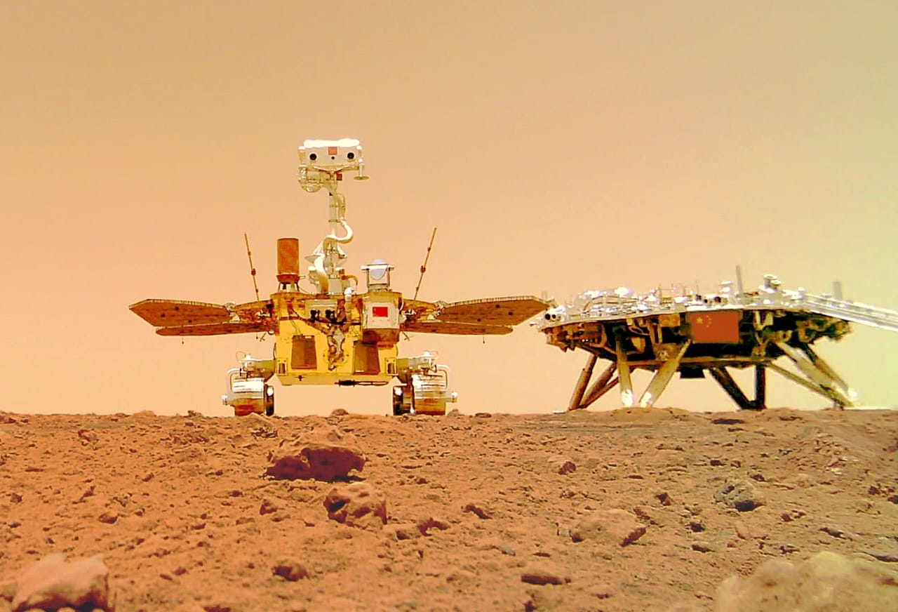 Landing on Mars would take place around September 2029. Sampling techniques will include surface sampling, drilling and mobile intelligent sampling, potentially using a four-legged robot.