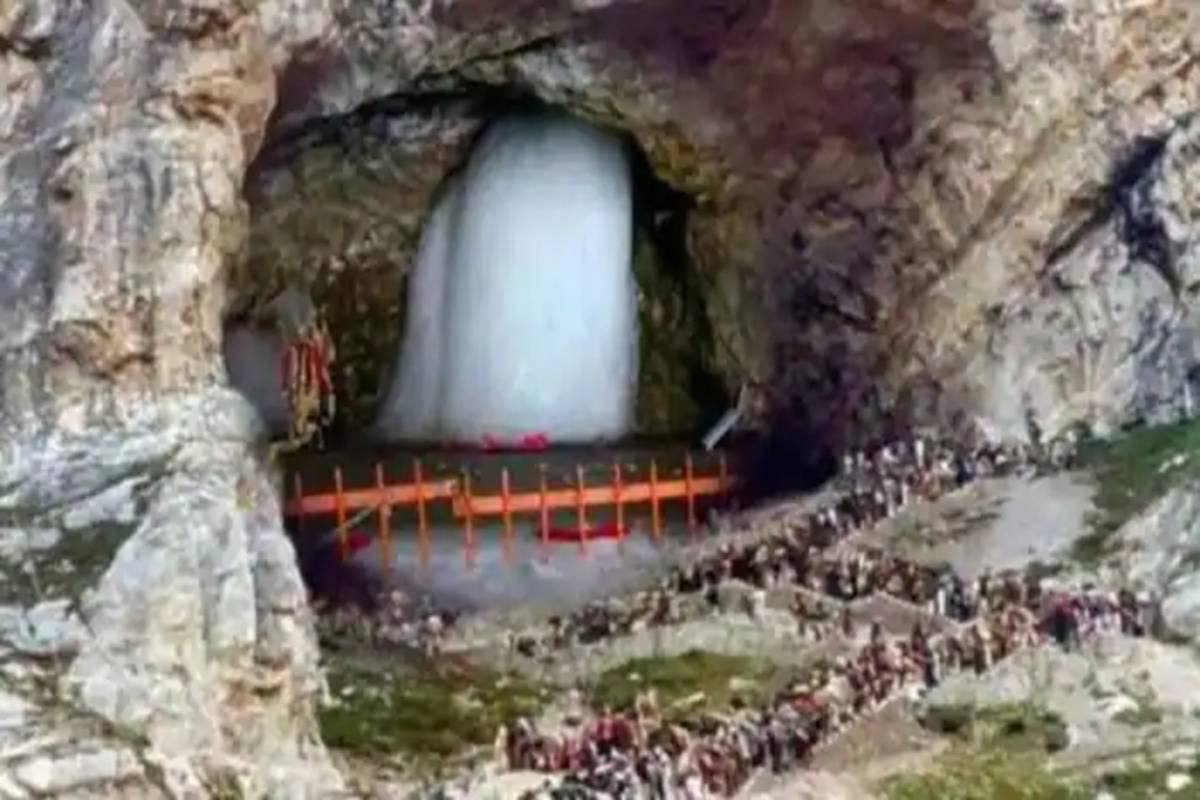 Over 7,100 pilgrims leave for Amarnath cave shrine from base camp