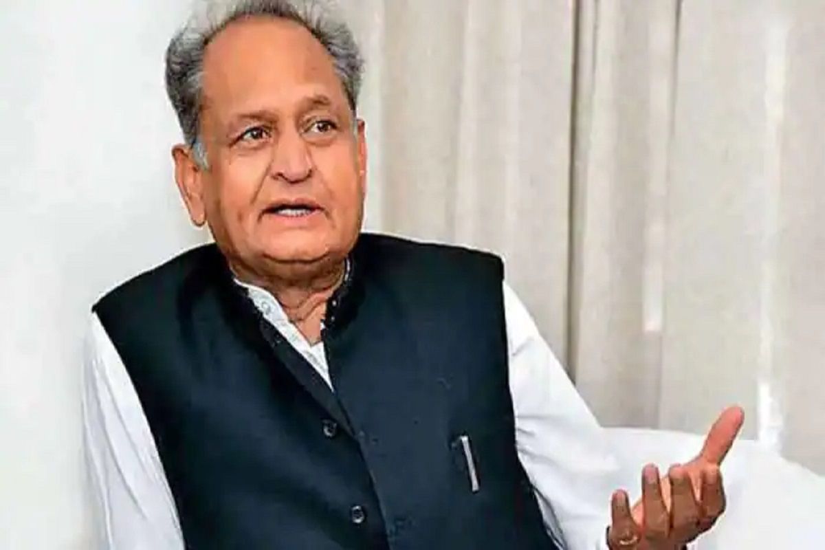 Gehlot condemns BJP’s allegation against Sonia Gandhi, Ahmed Patel over Teesta controversy