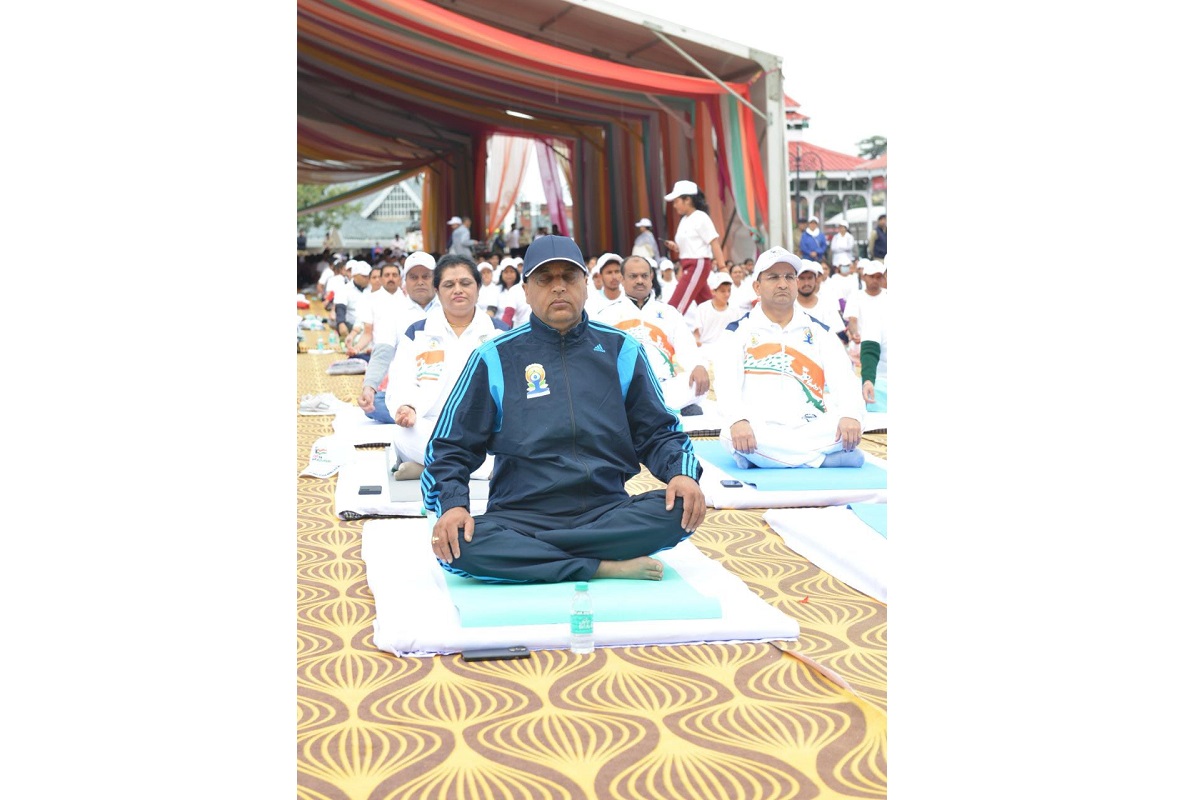 Yoga brings physical and mental discipline: CM