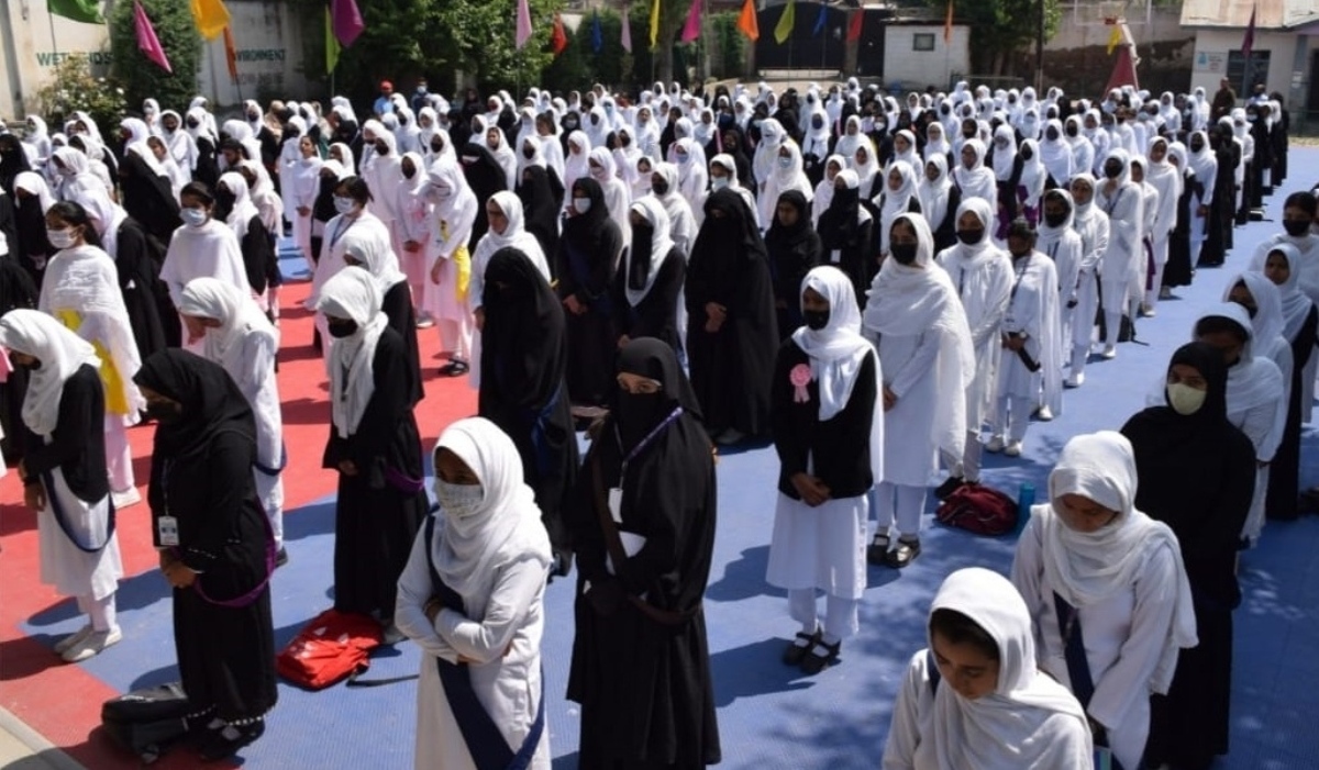 Students pay homage to slain teacher Rajni Bala across J&K