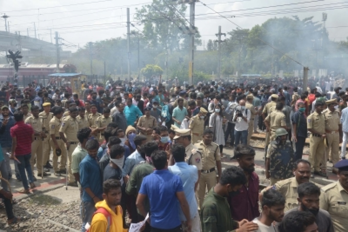 Secunderabad violence, Railway police