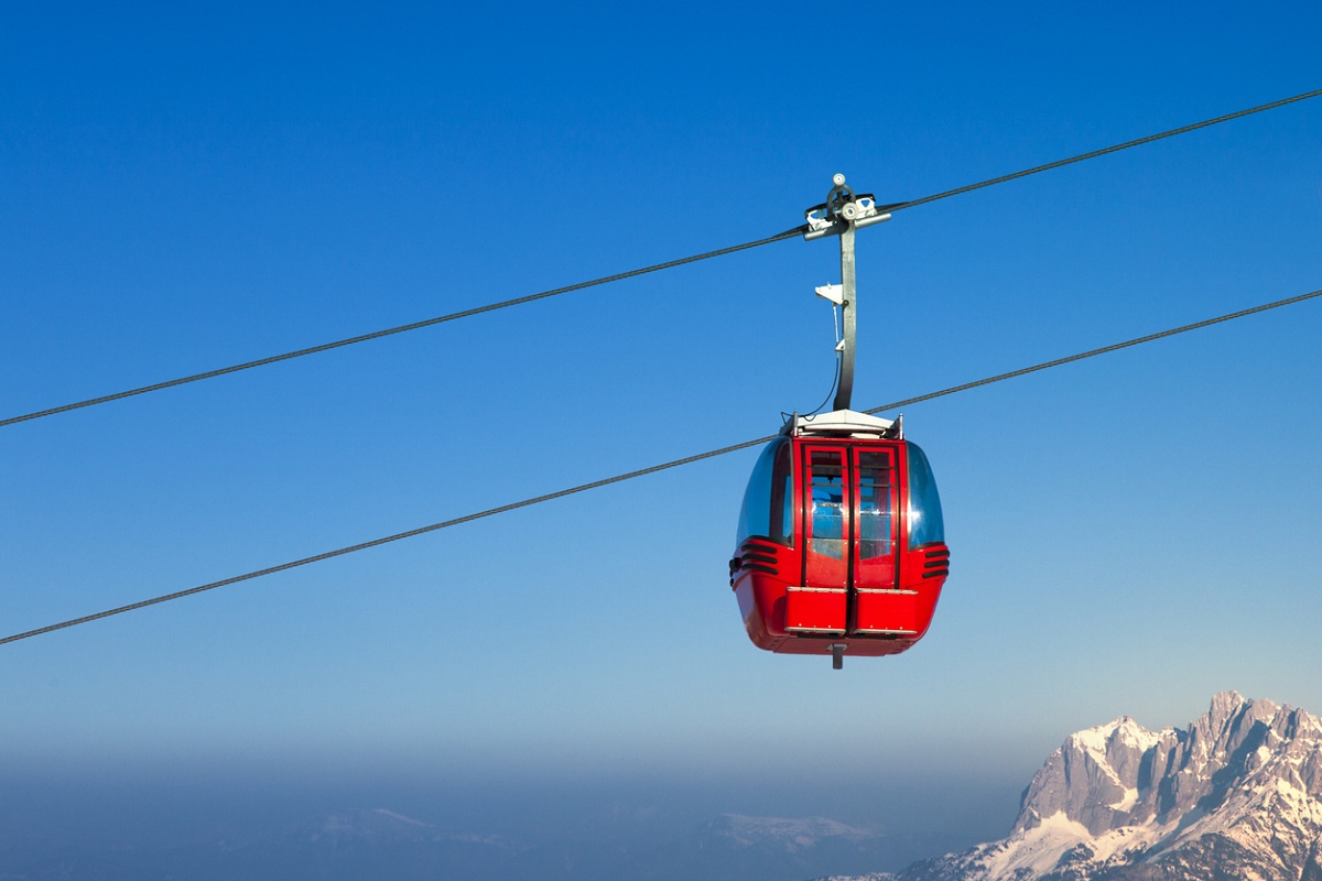 8 tourists stuck in cable car in Himachal; Rescue operation underway