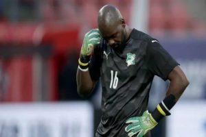 FIFA bans Ivory Coast goalkeeper Sylvain Gbohouo on doping charges