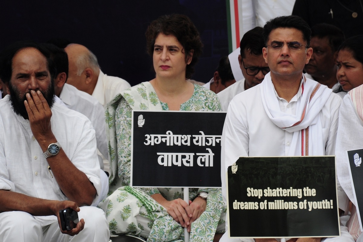 ‘Throw out govt’ Priyanka leads Agnipath protest in Delhi