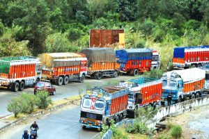 Agnipath protest: Trucks from Bengal with perishable goods starnded