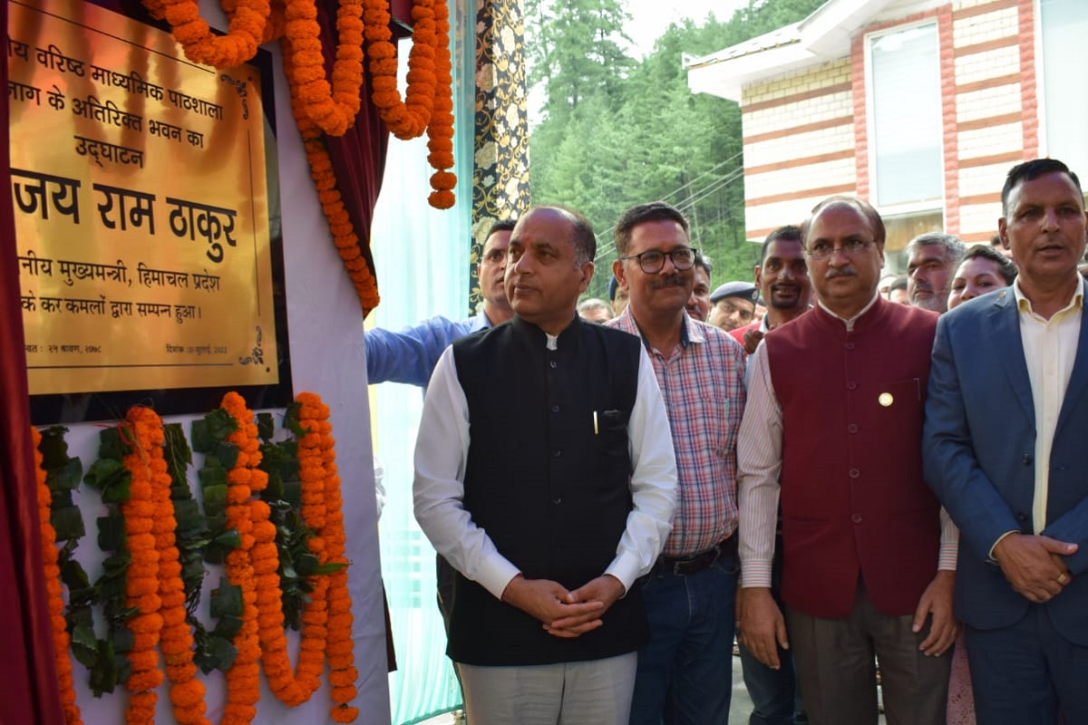 CM inaugurates and lays foundation stone for developmental projects worth Rs 59.26 crore in Seraj