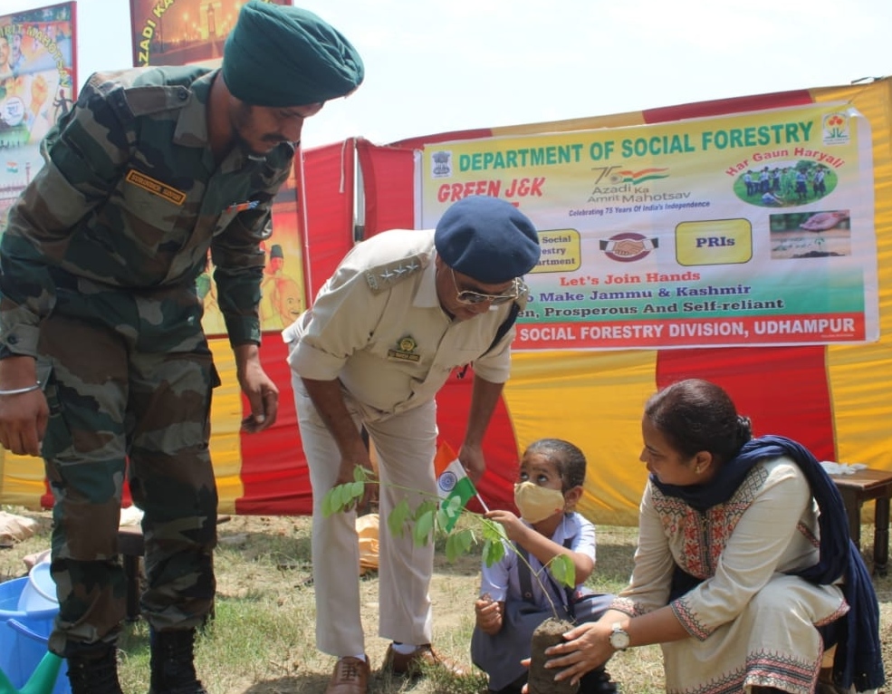 10-day plantation drive launched by Army, Forest Dept in J&K 