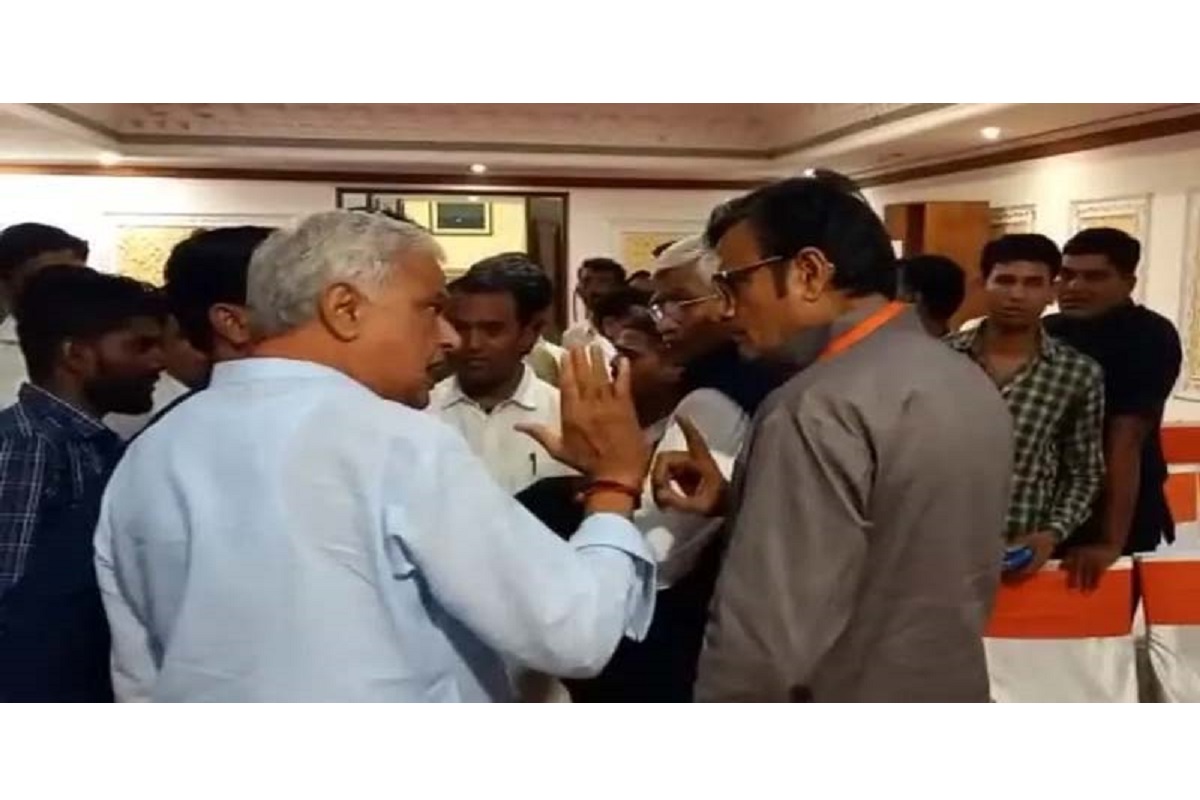Heated exchange between BJP MP, MLA during Murmu visit