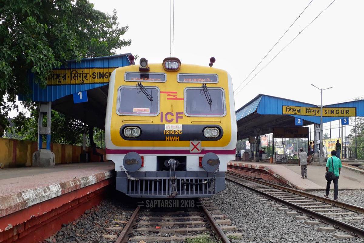 Re-open cry for ticket counter by Singur local train commuters