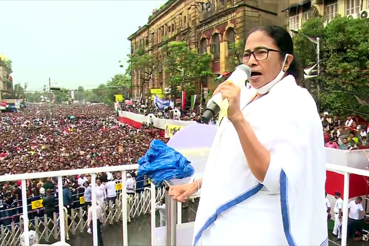 Mamata comes out in support of Anubrata