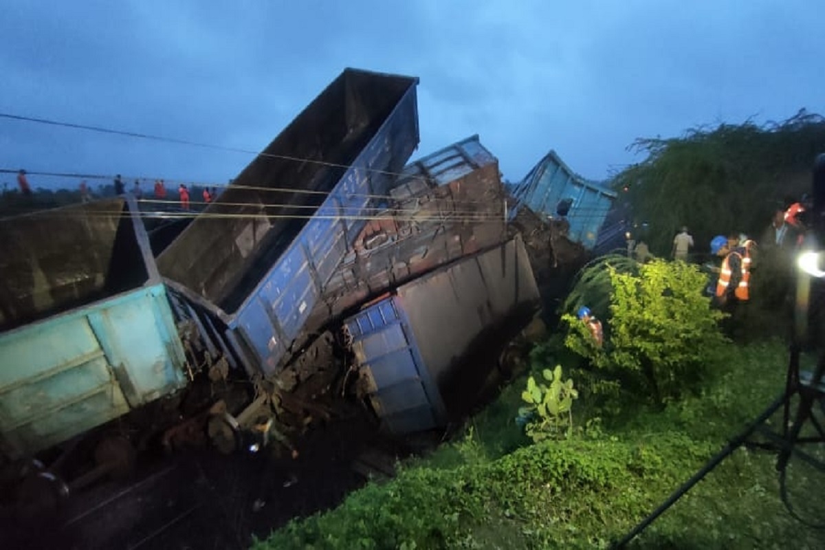 Rajasthan-bound passenger train collides with goods train in Maharashtra’s Gondia
