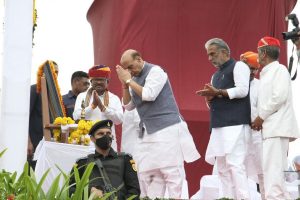 Anyone casting evil eye on India, will get befitting reply: Rajnath