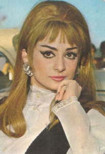 Saira Banu, old bollywood movies to watch, saira banu movies to watch, bollywood actress saira banu movies, bolly wood actress saira banu, dilip kumar movies to watch, manoj kumar movies, amitabh bachchan movies, dharmendra movies, saira banu fashion style, movies to binge watch