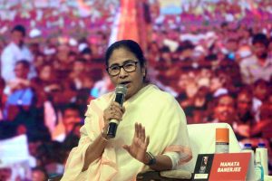CM announces 7 new dists in Bengal for better devp