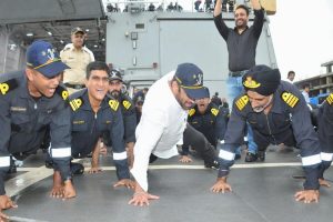Salman Khan met the sailors on the State of the Art destroyer of the Indian Navy, INS Visakhapatnam