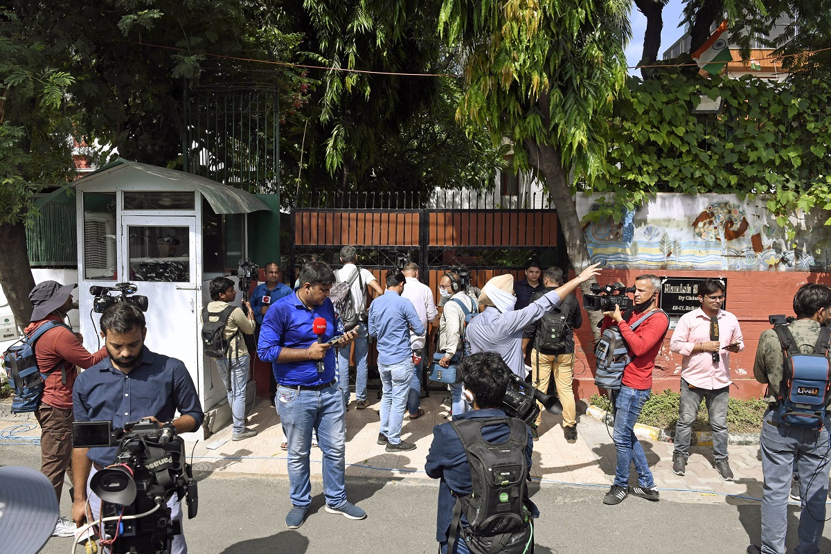 CBI raids: Delhi Police imposes Sec 144 near SC; we will not bow down, says Kejriwal