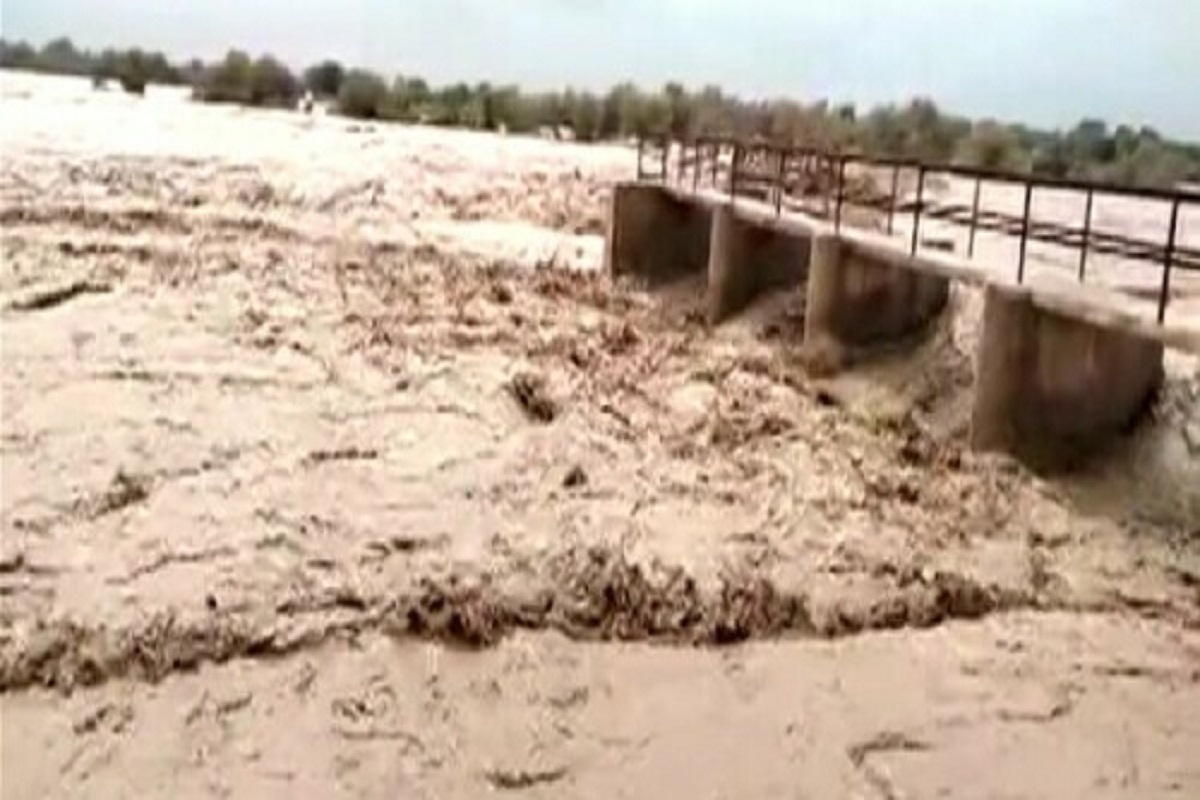 2 Armymen washed away in flash floods in Poonch
