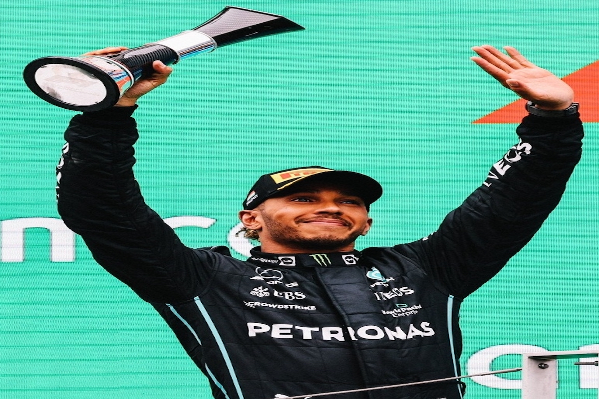 Hamilton considers extending F1 career beyond end of next season