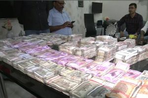Vigilance team raids engineer’s house in Bihar, recovers Rs 1 crore cash