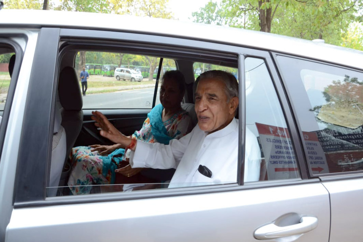 Pawan Bansal too takes nomination form for Cong prez poll